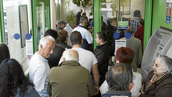 Hoy es el último día para llevar el DNI al banco y evitar el bloqueo de la cuenta