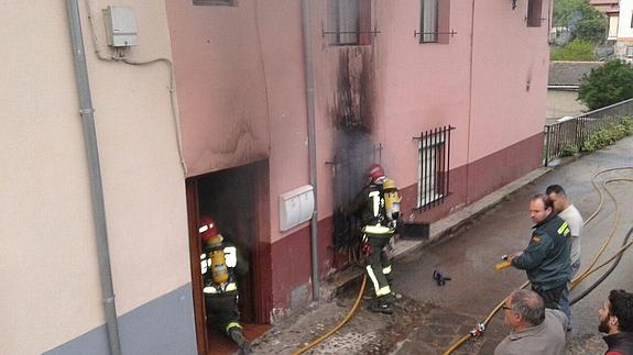 Una mujer resulta herida en el incendio de su vivienda en Potes