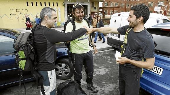 "Empezó a temblar la tierra y salí corriendo por una ventana"
