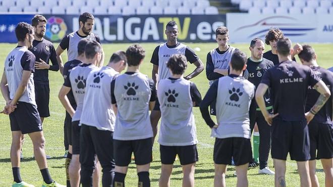 El Racing no debe fallar frente al Tenerife antes de afrontar los duros duelos con Sporting y Betis