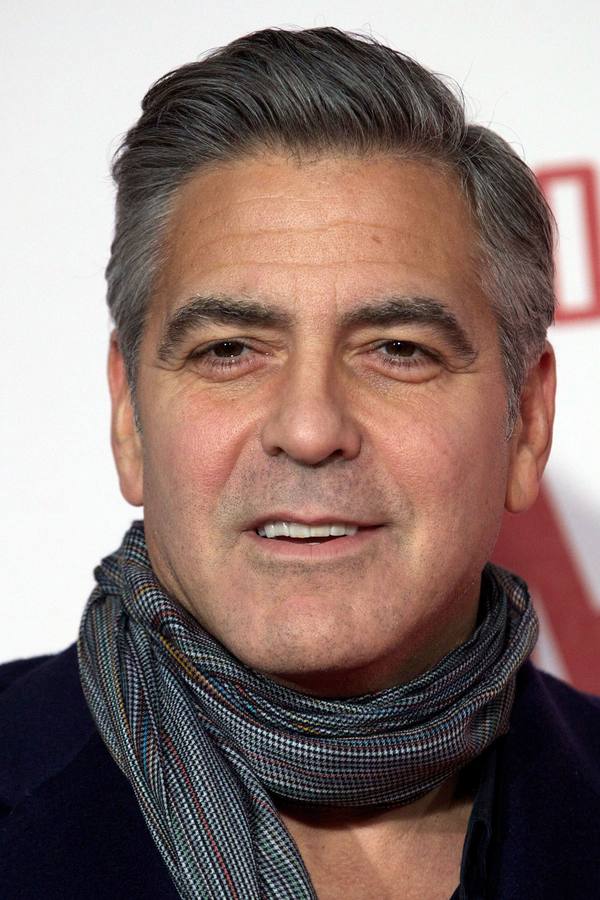 Clooney cumple 54