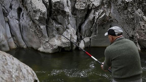 El Asón llega a las 35 capturas y cierra la temporada de salmón