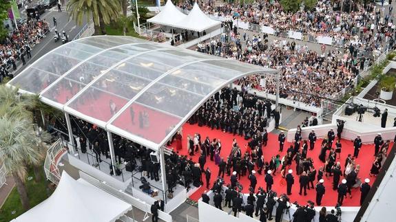 Cannes recibe a la élite del cine mundial bajo estrictas medidas de seguridad