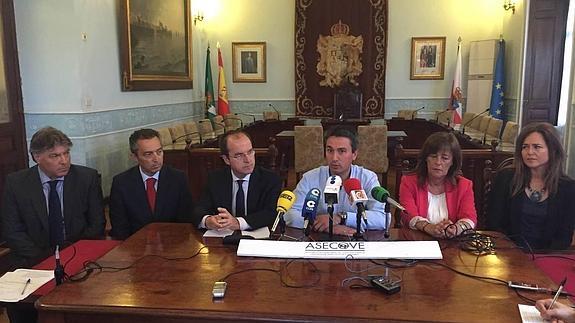 Castro acoge este fin de semana la I Exposición del Automóvil