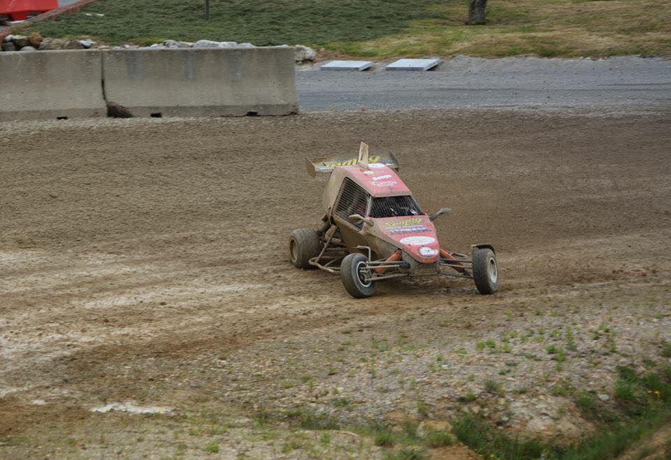 Dani Sordo prepara el Rally de Portugal con un Kart Cross