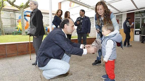 Diego vota "con la incertidumbre del que se examina"