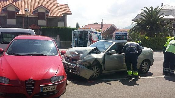 Dos mujeres heridas en una colisión en Muriedas