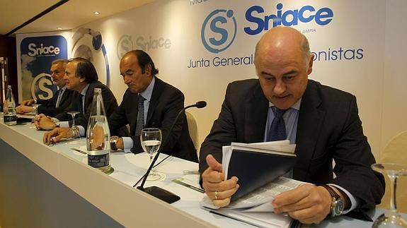Sniace reduce los sueldos del consejo para evitar "la recompensa de resultados desfavorables"