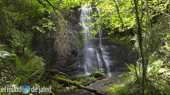 Espectaculares cascadas en el cañón del Río Aján, en Vega de Pas