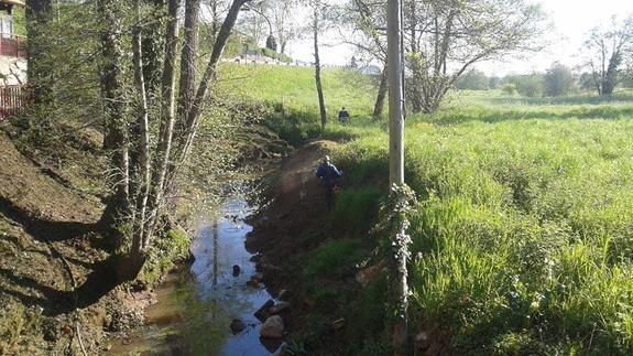 La primera fase de la limpieza de ríos de Piélagos terminará en agosto