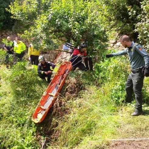 Muere un anciano al caer por una sima en Castro Urdiales