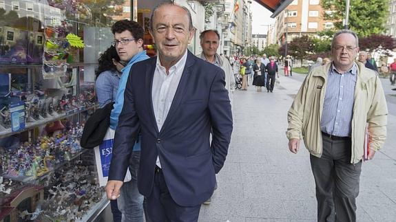 Marcano renuncia a ser diputado y facilita la investidura de Revilla con la abstención de Podemos