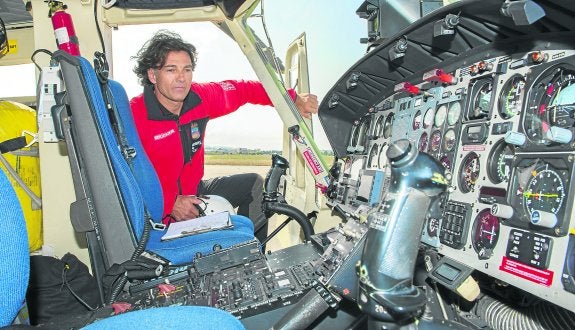 El helicóptero ha rescatado ya a 14 montañeros, solo dos menos que en 2014