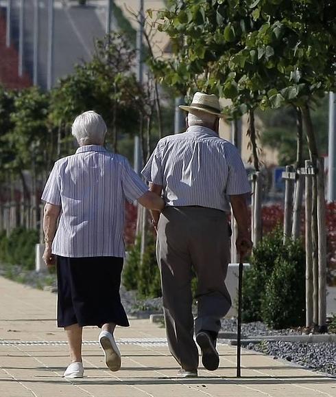 Los jubilados cántabros tienen la quinta pensión más alta de España