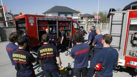 El Ayuntamiento negociará nuevo convenio con el Gobierno para el servicio de bomberos