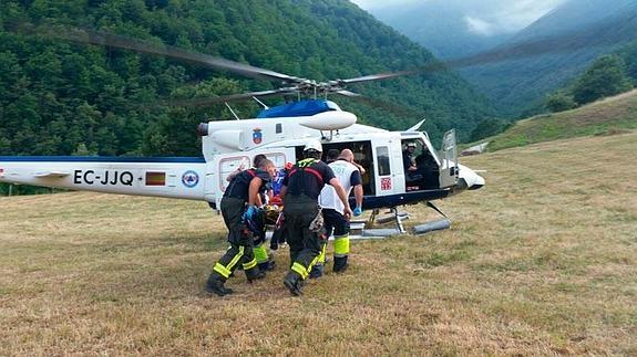 Herido muy grave un niño de 12 años tras caer de su bicicleta en Ledantes