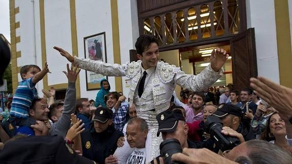 Seria corrida de Joselito, puerta grande de Juan Del Álamo