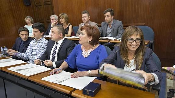 El PP pierde una votación tras 16 años de mayorías absolutas