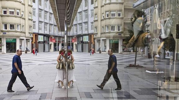 El Gobierno abre la puerta a modificar el calendario de aperturas dominicales de este año