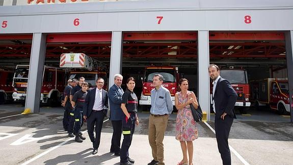 El Gobierno aumentará la dotación eoconómica para el parque bomberos de Torrelavega