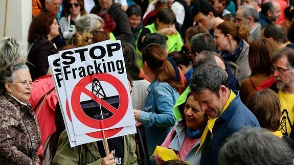 Cuatro organizaciones cántabras se suman a la iniciativa Stop Fracking 2015