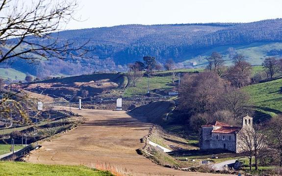 El levantamiento de actas de las expropiaciones forzosas por la A-8, en septiembre