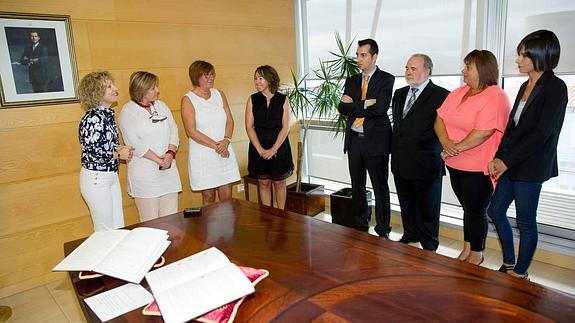 Díaz Tezanos quiere"recuperar los derechos sociales perdidos en los últimos cuatro años"