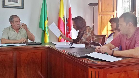 El PP se queda solo en la aprobación de un plan de asfaltado para Cieza