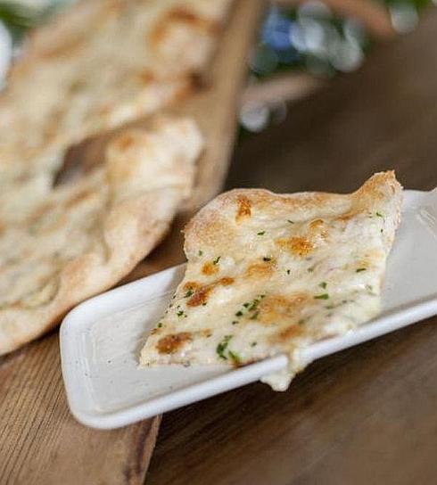 'Marea' de pinchos de queso