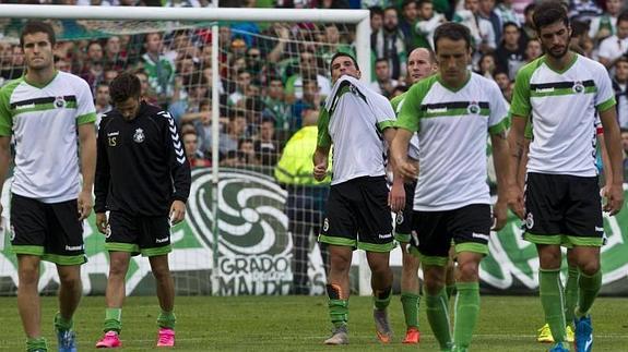 El Racing sucumbe en las áreas