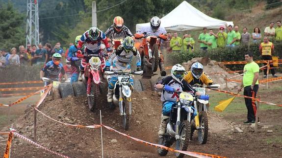 El mundialista Eloy Salsench gana el II Super Enduro de las Fiestas de Potes