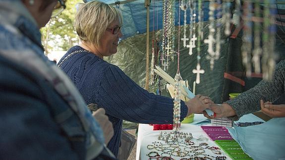 Miles de personas desafian al mal tiempo para honrar a la Bien Aparecida