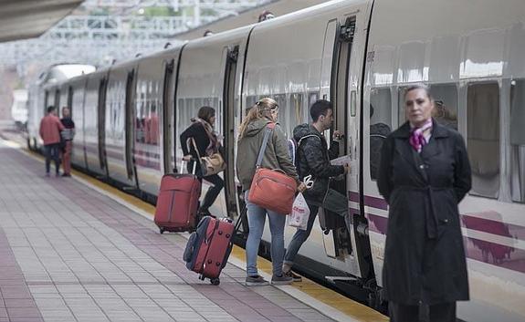 Renfe suprime varios trenes este fin de semana por las obras del AVE en Valladolid