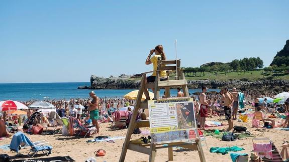 Las asistencias en las playas de Castro descendieron este verano un 20%