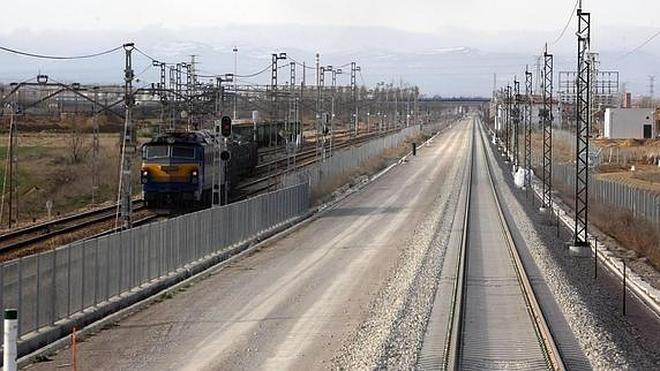 Fomento baraja inaugurar el AVE a León y Palencia el 29 de septiembre