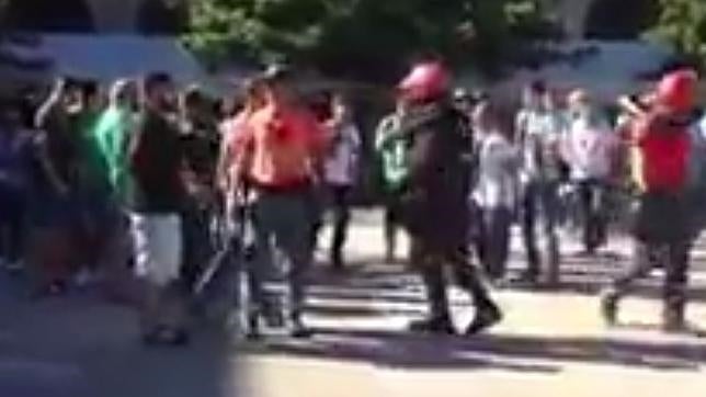 Varios heridos en una pelea previa al partido entre aficionados de Osasuna y del Racing