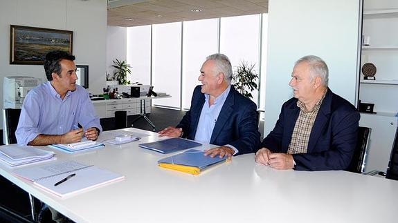 Voto pide una mejora del transporte público con Treto, Colindres y Laredo