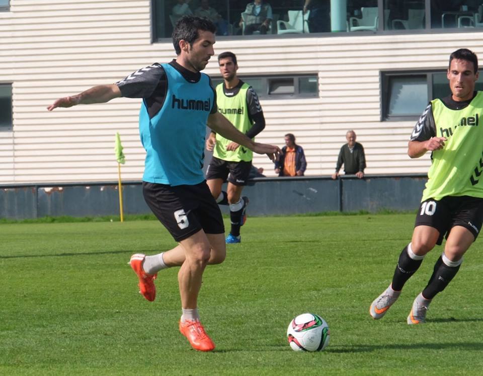 César Caneda e Isma Cerro se retiran del entrenamiento