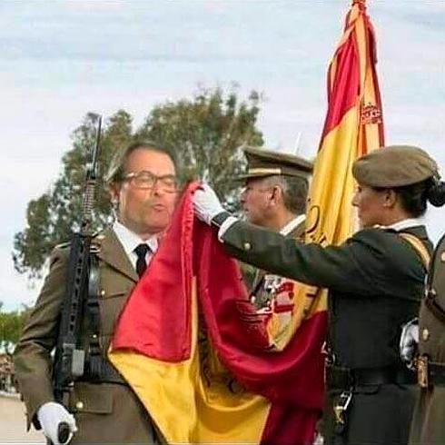 David Barral se burla de Artur Mas en Twitter y revoluciona la red