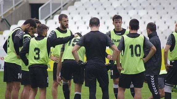 Borja San Emeterio, duda para el partido del domingo