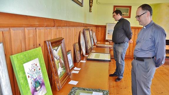 La Iglesia de Los Corrales organiza una exposición para reparar el tejado de San Ramón