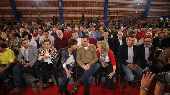 Sánchez promete en Colindres un nuevo Estatuto de los Trabajadores que derogue la reforma del PP