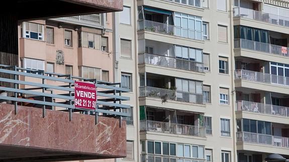 El valor catastral de las viviendas de Santander bajará este año un 15%
