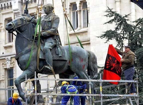 Franco ya no es Alcalde Honorario de Santander