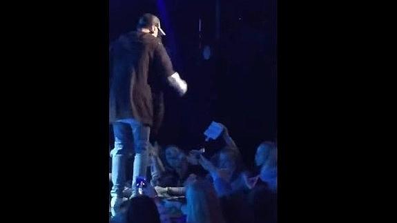 Justin Bieber planta a sus fans en Oslo