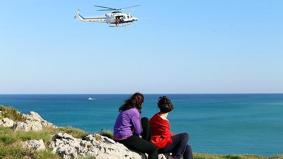 Cuarto día de búsqueda del pescador desaparecido en Miengo