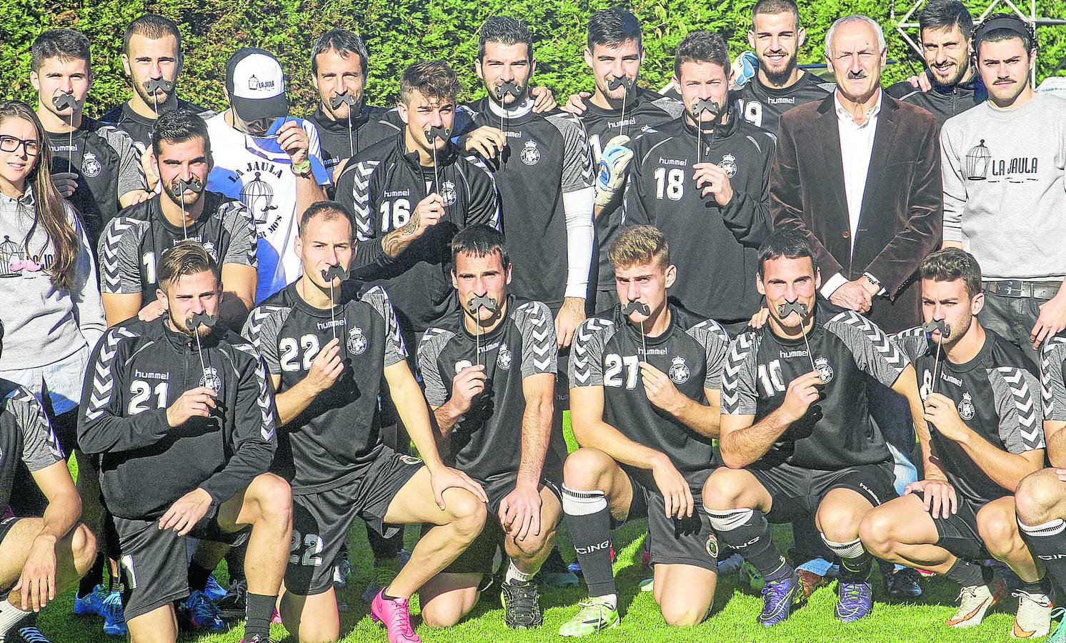 El Racing se juega el bigote