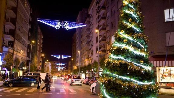 Camargo comienza a instalar el alumbrado navideño