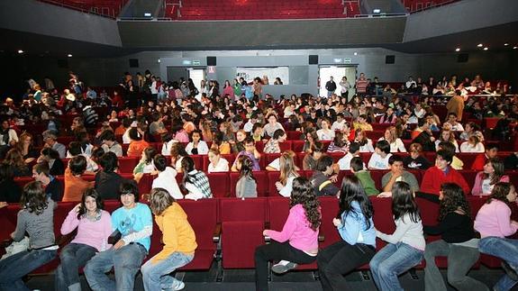 Torrelavega convoca la segunda Muestra de Teatro Escolar 'bla, bla, bla'