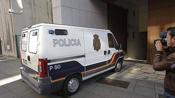 La pareja de la mujer asesinada dice que la mató "para salvarla de todos sus problemas y angustias"